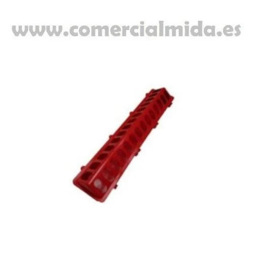 Comedero Rojo de Plástico para alimentar pollitos (50 cm) - Imagen 2